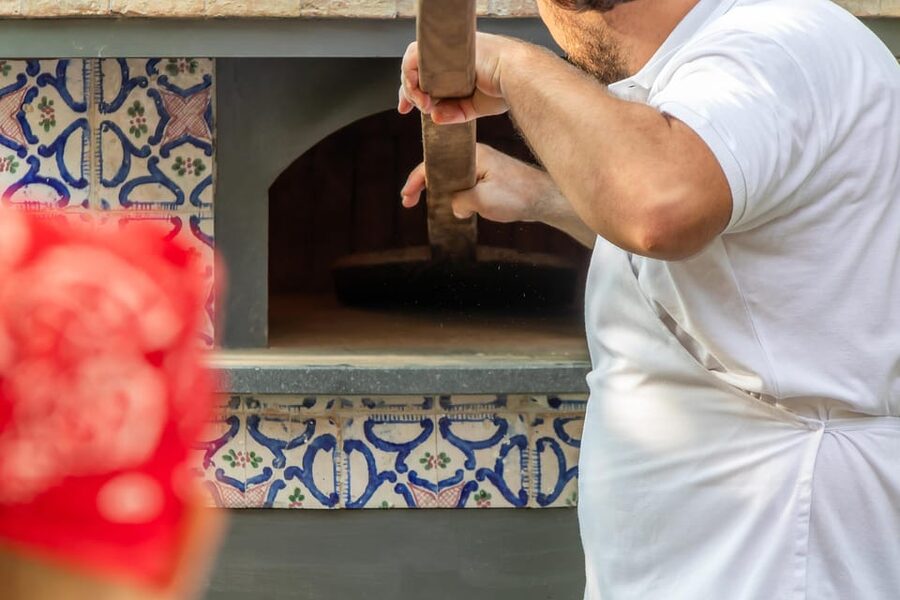 SORRENTO: Pizza School Mastering Neapolitan Delights - Is the Social Side a Bonus or a Distraction?