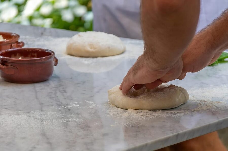 SORRENTO: Pizza School Mastering Neapolitan Delights - Minivan Pickup From Sorrento Square, and Why Timing Matters