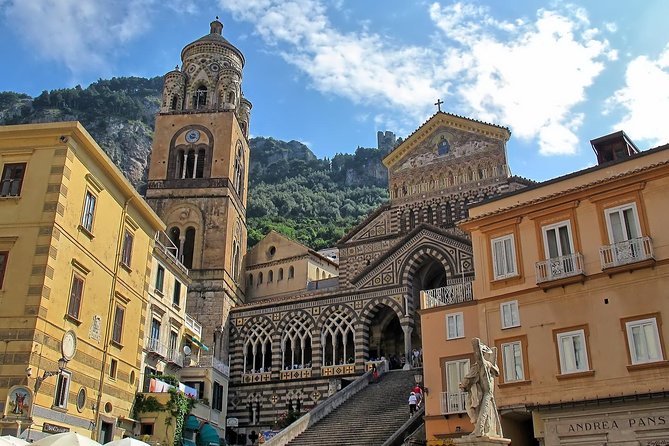 Sorrento, Positano & Amalfi Day Tour from Naples - Sorrento stop: boutiques, artisan treats, and a limoncello moment