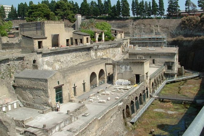 Sorrento, Positano and Pompei Private Tour with Lunch - Sorrento at Piazza Tasso: quick town energy and a good reset