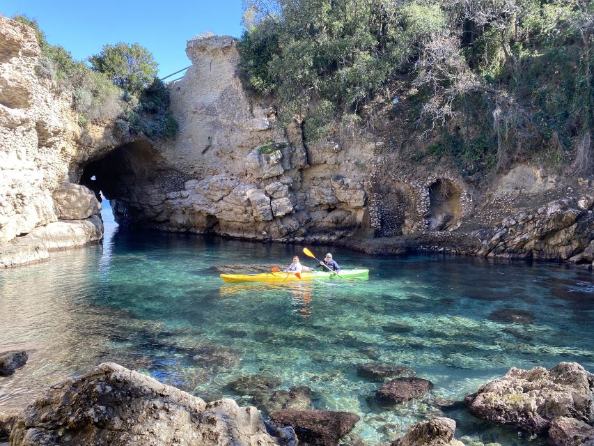 Sorrento: Premium Kayaking Experience with Swimming - Marine reserve waters: crystal clarity and the fun of reading the shoreline