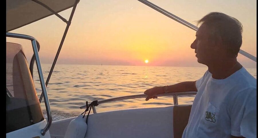 Sorrento: Private Sunset Cuise with Prosecco and Limoncello - Coast views and Sorrento city photos from the water
