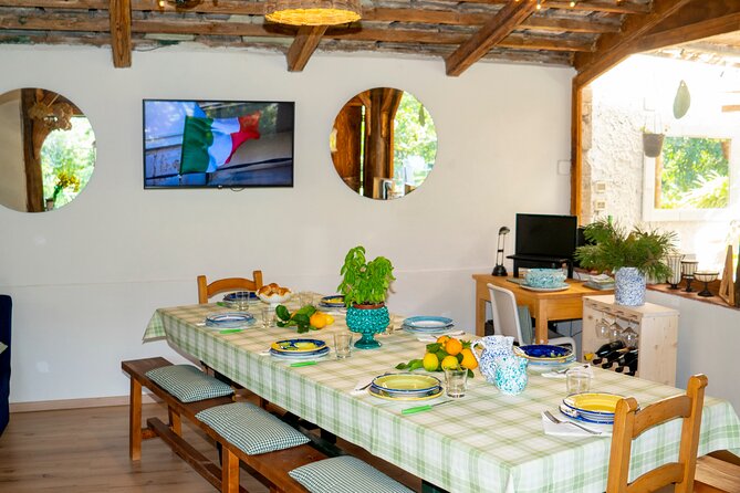 Sorrento's Tasty Garden - Garden relaxation after the meal is part of the value