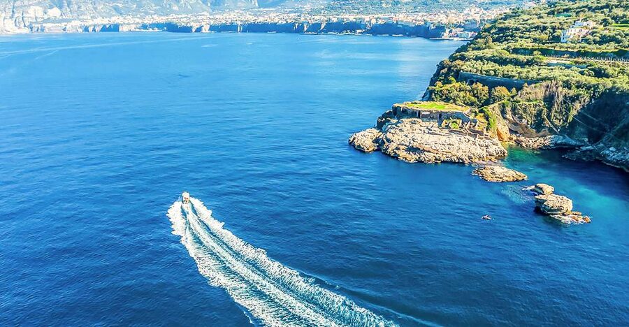 Sorrento: Sightseeing Cruise with Limoncello Tasting - Baths of Queen Giovanna: the stop that makes the whole tour click