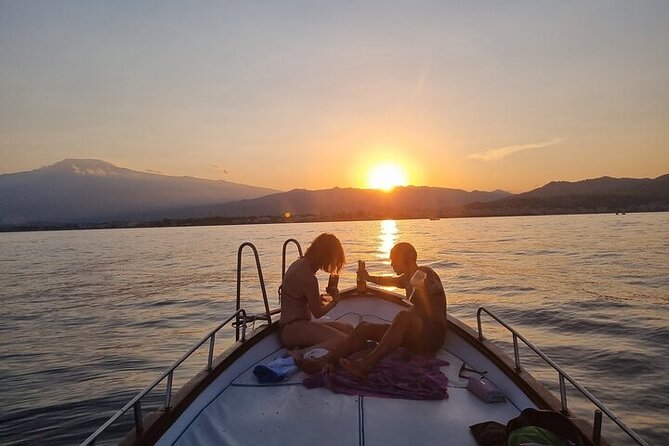 Sorrento Sunset Experience With Prosecco, Limoncello and Snacks - Aperitivo on the Sorrento coast: Prosecco, limoncello, and snacks