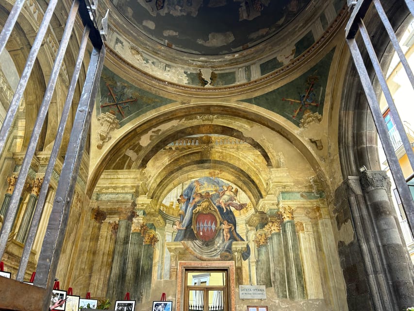 Sorrento through the eyes of a local - Sedil Dominova, where people gathered in the heart of town