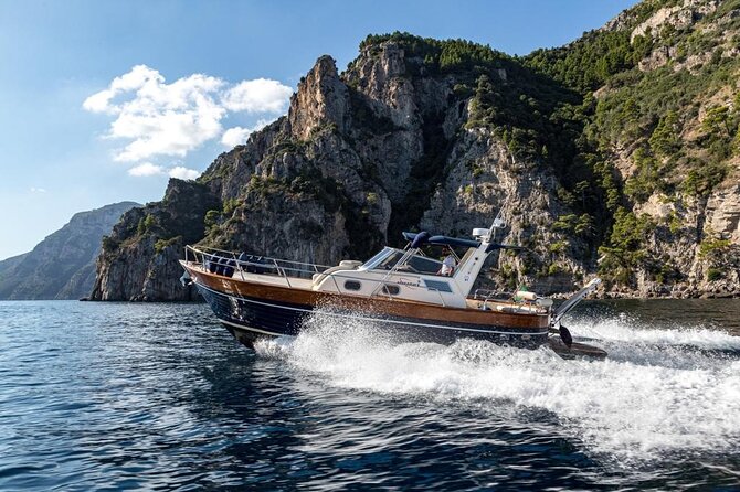 Sorrento to Capri Private Boat Experience on a Gozzo Apreamare 10 - Timing The 7-hour rhythm and how to plan your day