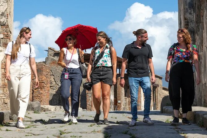 Stories of Pompeii: Small Group tour with archeology expert guide - Pompeii in Two Hours: What You Really See