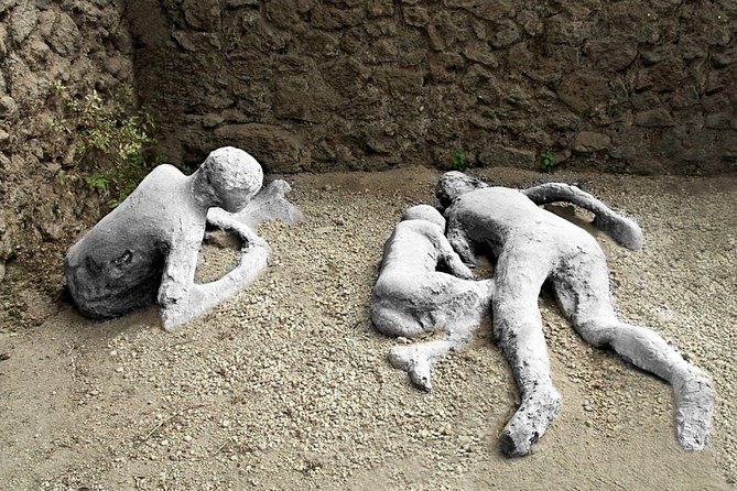 Stories of Pompeii: Small Group tour with archeology expert guide - Why the Archaeology Expert Guide Changes Everything