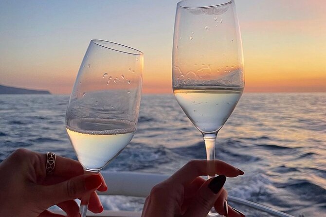 Sunset boat experience in Sorrento coast - Boat basics and meeting points near Marina Piccola or Marina Grande