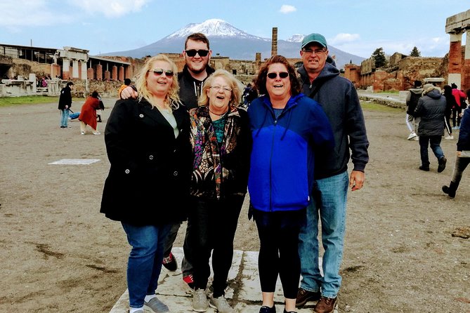The charm of Pompeii and Herculaneum.Private Tour with Official Guide - Herculaneum’s Parco Acheologico di Ercolano and its villa focus