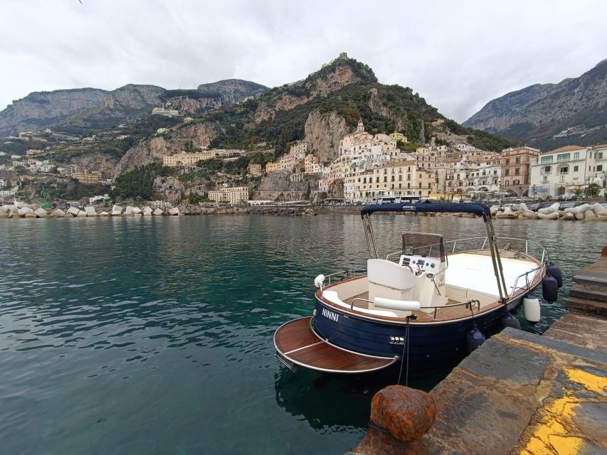 Tour in Barca da Amalfi un Viaggio da Sogno in Amalfi Coast - The Amalfi gozzo experience, up close and human-sized