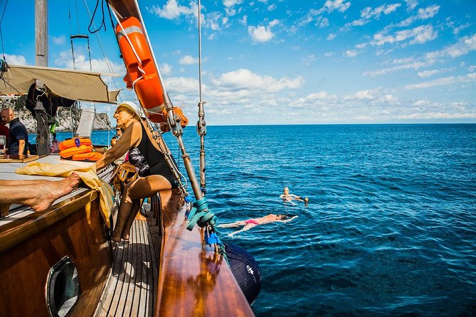 Tour of the island of Ischia in schooner - Who this tour suits best