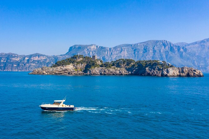 Tour Privato della Costiera Amalfitana in Barca - The “in between” sights: Li Galli, Praiano, and bays where the day breathes