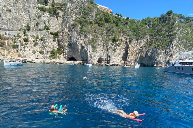 Tour Privato di Capri in Barca - Faraglioni photos and iconic rock drama
