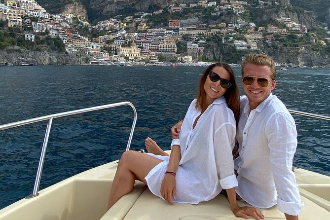 Tour Privato di Capri&Positano in Barca - Capri’s Faraglioni moment: short stop, great payoff