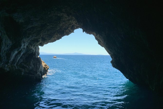 Tour the Sea Grottoes of the Amalfi Coast - Safety, sea conditions, and why the captain really matters