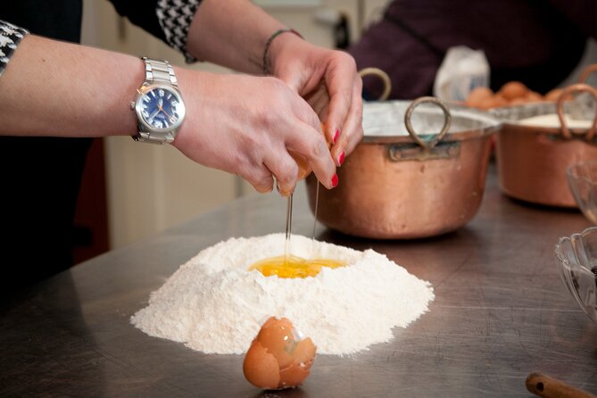 Traditional Neapolitan cooking class - From Sorrento streets to Annamaria’s kitchen at Villa Pane