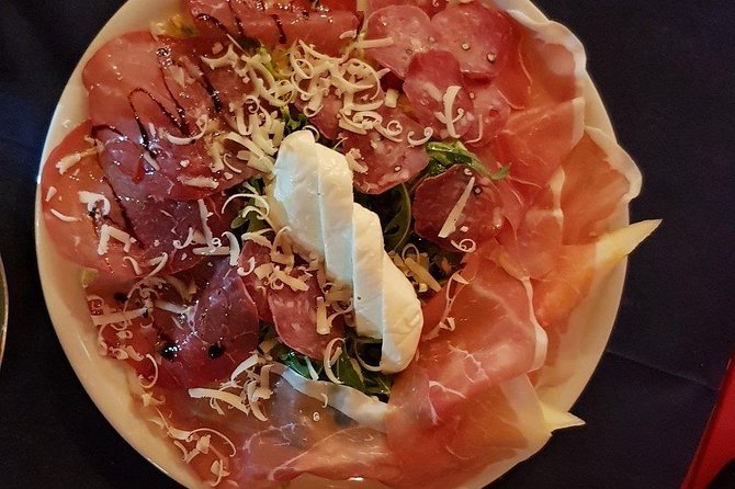Traditional Neapolitan Dinner in Pompei - Villa Franca - Family Restourant - Daily set menu swaps, fruit or dessert, and limoncello