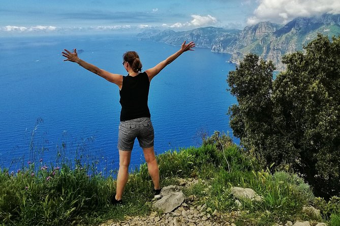 Trail of the gods with local guide Saveria Fiore "Ladybug" - Entering the Path of Gods from Nocelle, not from the crowd