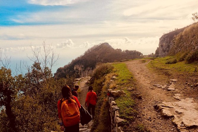 Trail of the gods with local guide Saveria Fiore "Ladybug" - Group size, language, and your odds of a calmer hike