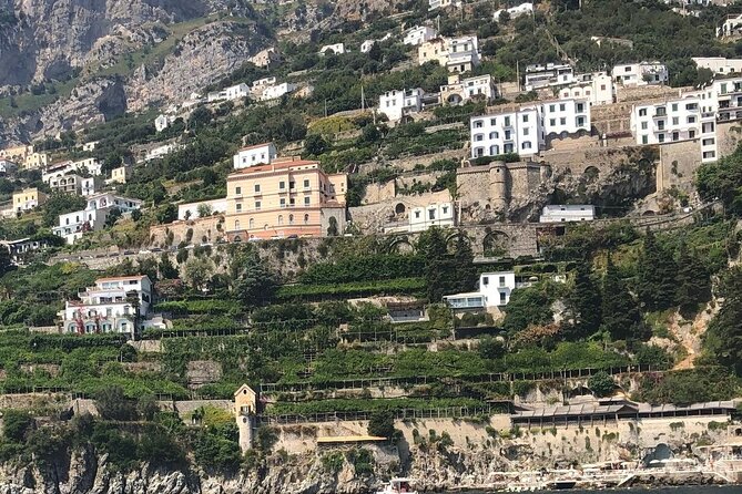 Transfer From Naples area to Amalfi Coast area and vice versa - How this Naples-Amalfi transfer keeps your day stress-free