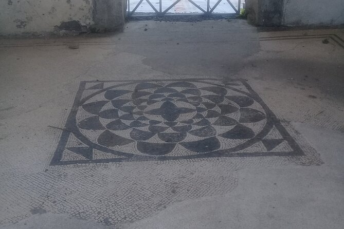 Transfer From Naples area to Sorrento with 2hr stop in Pompeii - Sorrento drop-off: what you do next is up to you