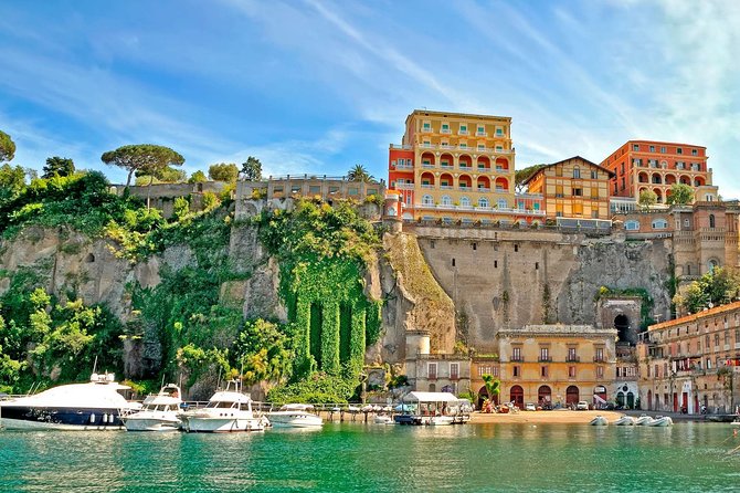 Transfer from Naples to Sorrento (or Viceversa) - A Simple Ride With Big Stress-Relief Potential