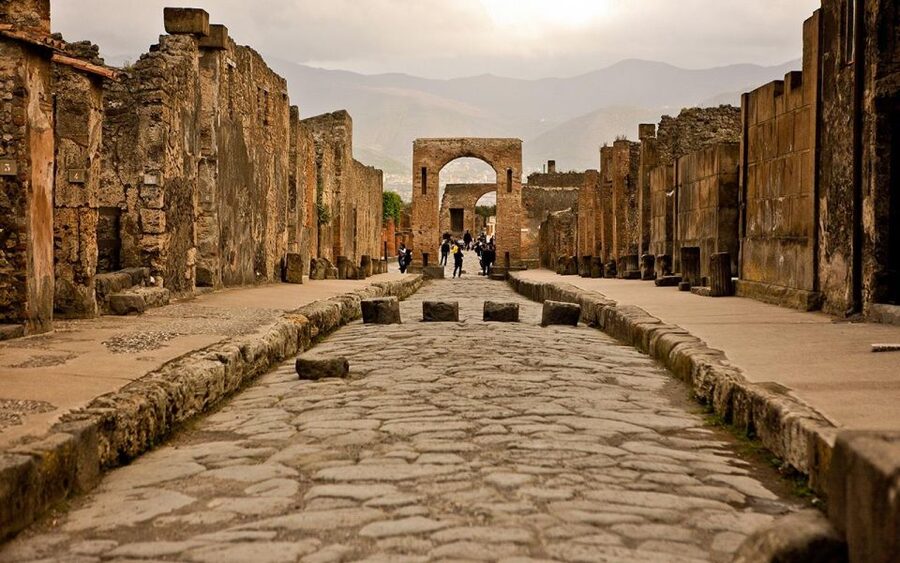 Transfer from Sorrento to Naples & 2hr stop at Pompeii site - Driver Quality Matters, and Nicola Was a Big Plus
