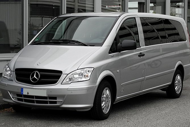 Transfer Naples to Sorrento - Ride comfort: Mercedes-style vehicles, air-conditioning, and sane space for bags