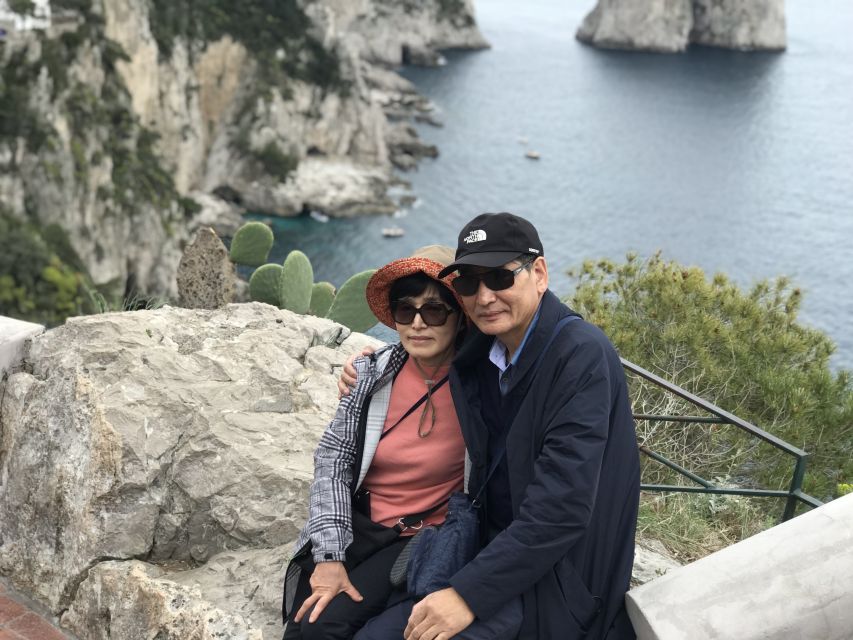 Unforgettable tour of Capri with special convertible coach - The boat tour around Capri, where the views finally open up