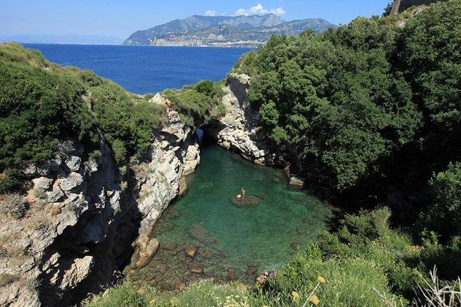 Visit Costiera Sorrento Coast Between history and legend - Sorrento by boat: what you’re really buying in two hours