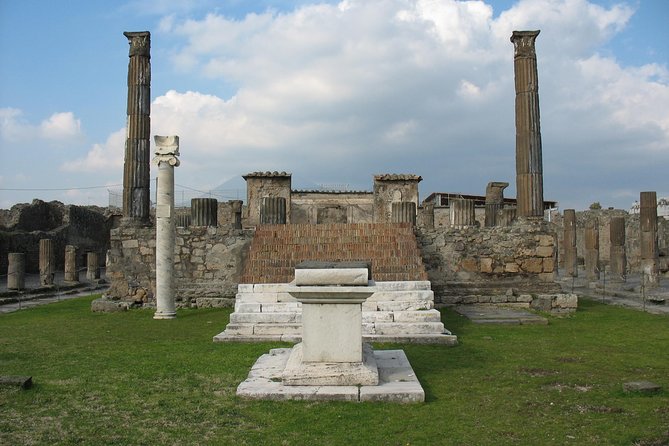 Visit in Pompeii - Pompeii Private Tour with Ada - Pompeii’s 79 AD disaster, explained in walking-speed reality