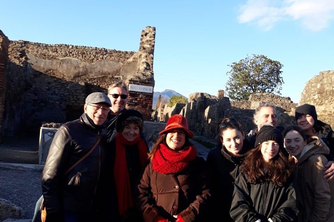 Visit Pompeii with an expert professional guide (2/3 hours) - 2.5 hours in the Pompeii ruins: Forum highlights and thermal baths